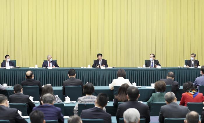 王滬寧參加港澳地區全國政協委員聯組討論
