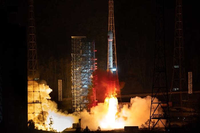 中國成功發(fā)射天鏈二號(hào)04星