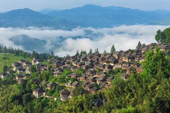 貴州：初夏時節(jié)苗寨美