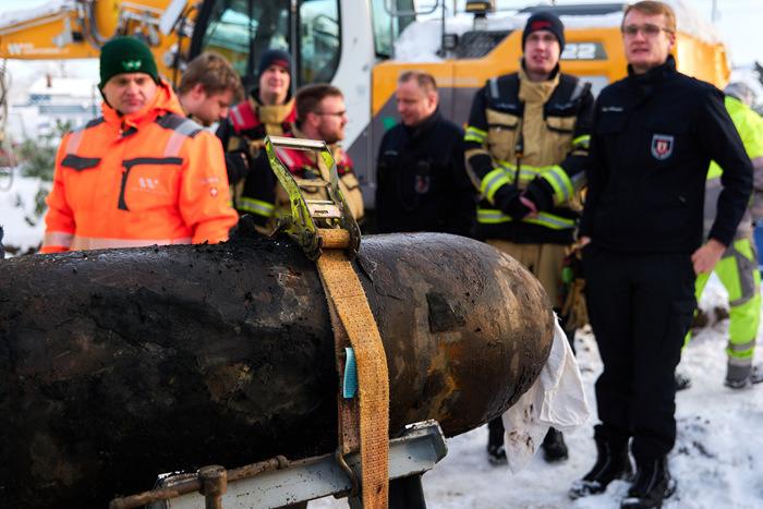 一枚二戰遺留炸彈在德國韋德爾被拆除