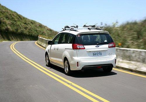 冰爽休旅情趣!試駕體驗福特i-MAX 2.0