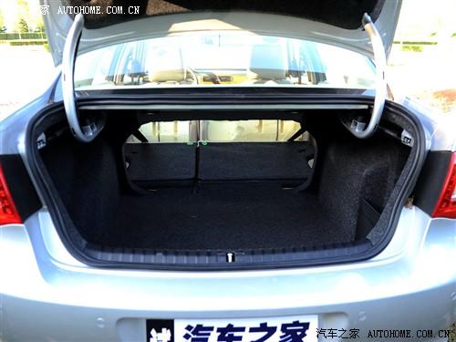 汽車之家 一汽-大眾 新寶來 1.6l 手動時尚型