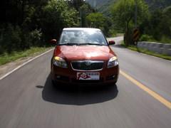 空間不輸緊湊型車 斯柯達晶銳詳細體驗