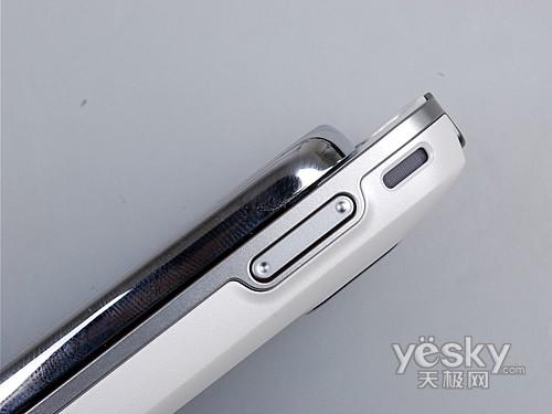 800萬像素拍照旗艦 白色諾基亞N86開箱圖賞