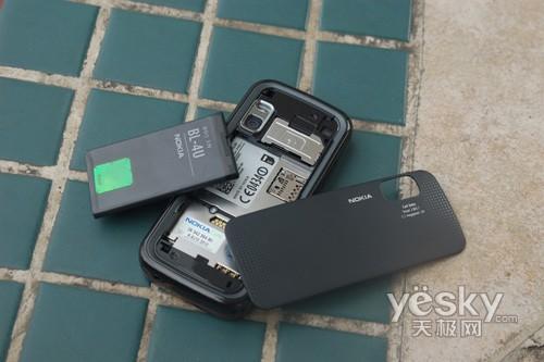 最“不倫不類”的音樂手機 5730XM閃亮登場