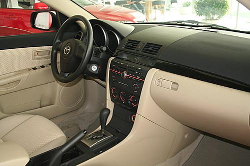 馬自達 新Mazda3 副駕駛席側