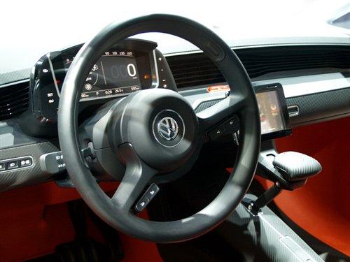 �ٹ����ͺ�2.44L ����Up!Lite����܇(ch��) ��܇(ch��)֮��