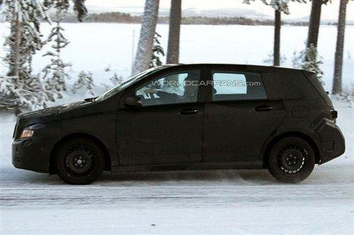 2011年發布 新一代奔馳B級雪地路試曝光 汽車之家 2011年發布 新一代奔馳B級雪地路試曝光 汽車之家