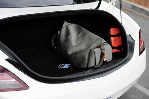 經典重現 海外試梅賽德斯-奔馳SLS AMG