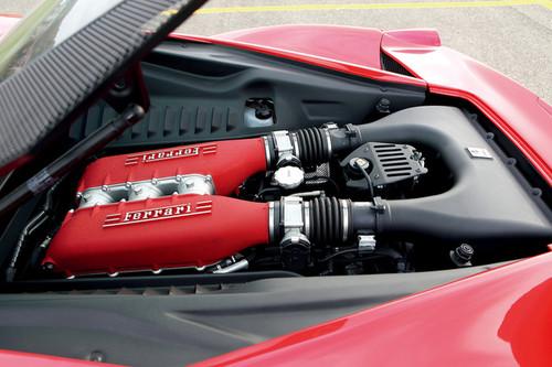 國家寶藏 試法拉利最新超跑458 Italia