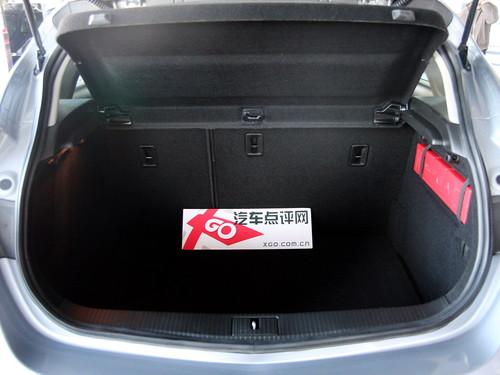 13萬(wàn)買(mǎi)它值不值?英朗PK高爾夫6/福克斯