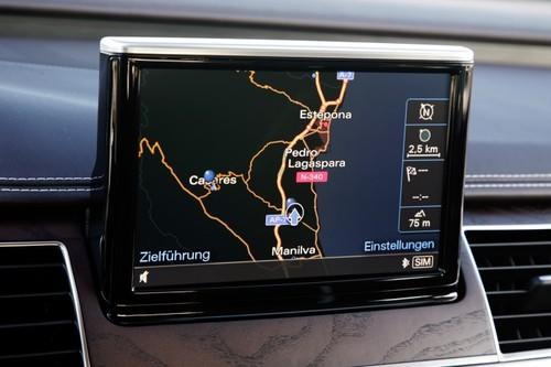 豪華車(chē)的準(zhǔn)則 海外試駕2011款?yuàn)W迪A8