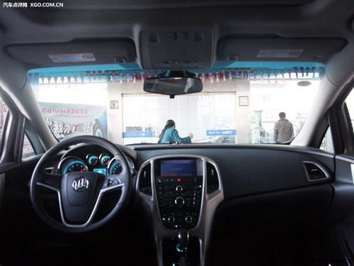 運(yùn)動(dòng)選誰 別克英朗對(duì)比福特福克斯兩廂