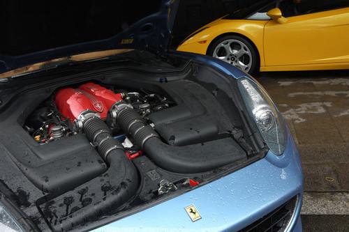 風馬牛也相及 對比試駕法拉利/蘭博基尼