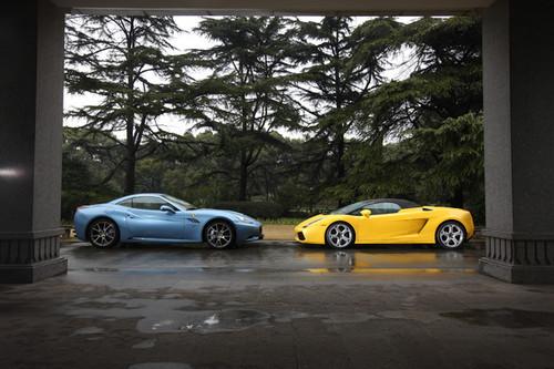 風馬牛也相及 對比試駕法拉利/蘭博基尼