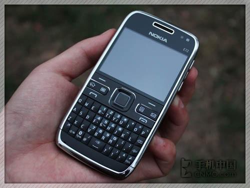 再續E71商務機輝煌 諾基亞E72行貨首評