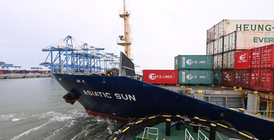 以路為軸，繪“一帶一路”工筆畫